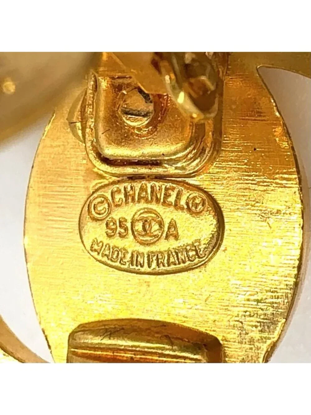 Chanel CC Logo Metal Gold Earrings